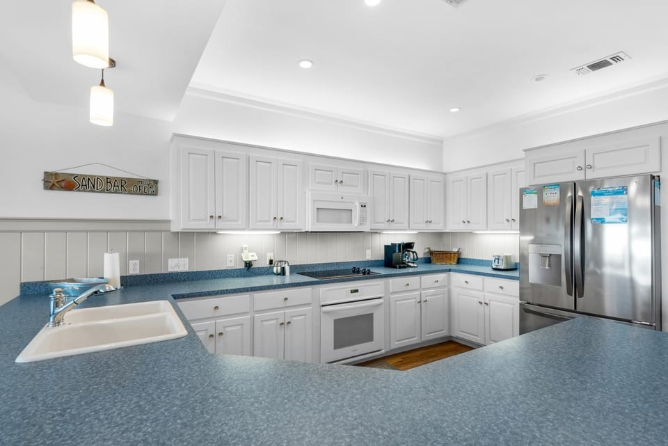 Condo, Multiple Beds (White Sands 459) | Private kitchen | Toaster