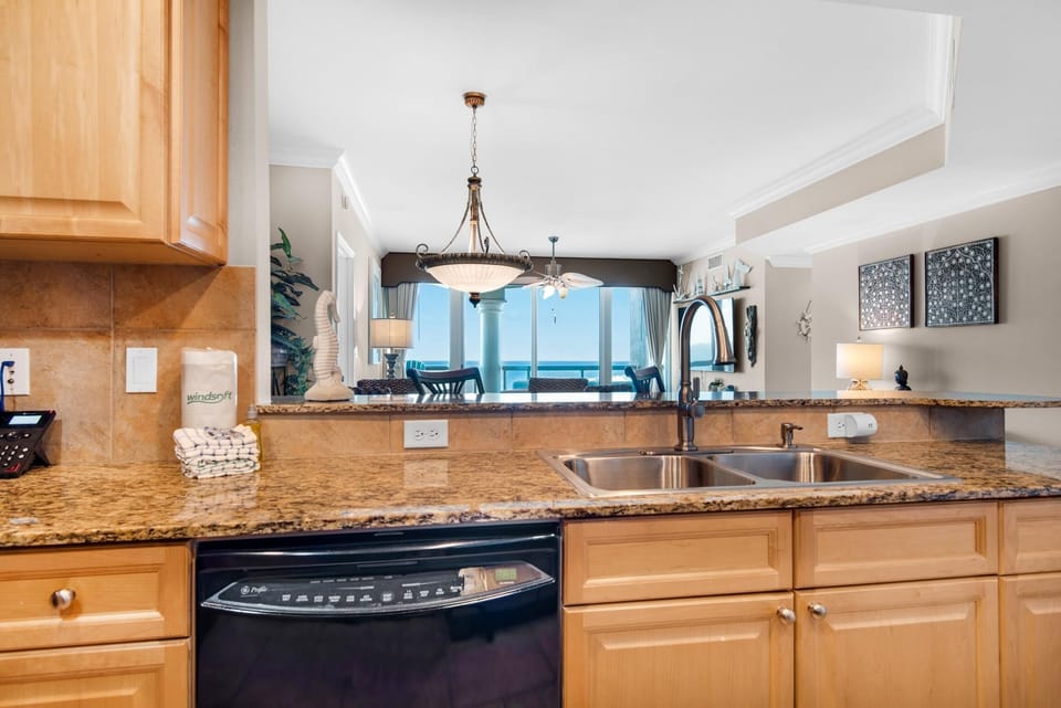Apartment, Multiple Beds (Portofino Island Resort P5-1003) | Private kitchen | Oven, toaster, paper towels