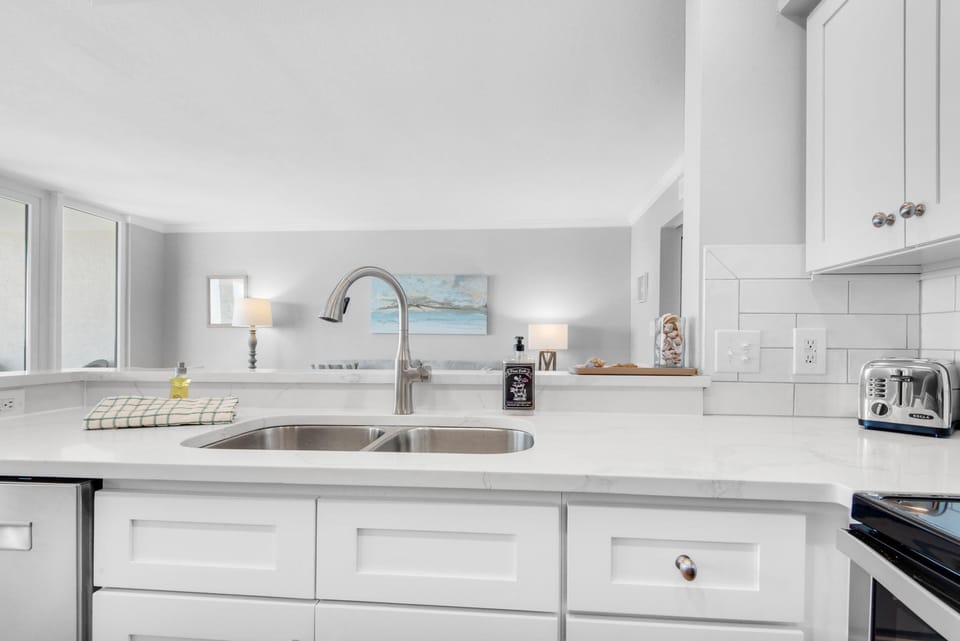 Apartment, 1 King Bed with Sofa bed (Santa Rosa Dunes 1063) | Private kitchen | Oven, toaster, paper towels