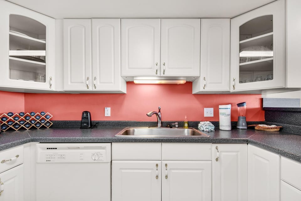 Condo, Multiple Beds (Starboard Village 622) | Private kitchen | Oven, toaster, paper towels
