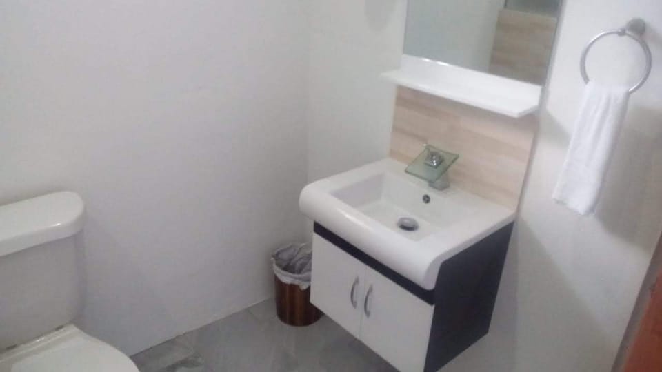 Design Apartment, Non Smoking | Bathroom sink