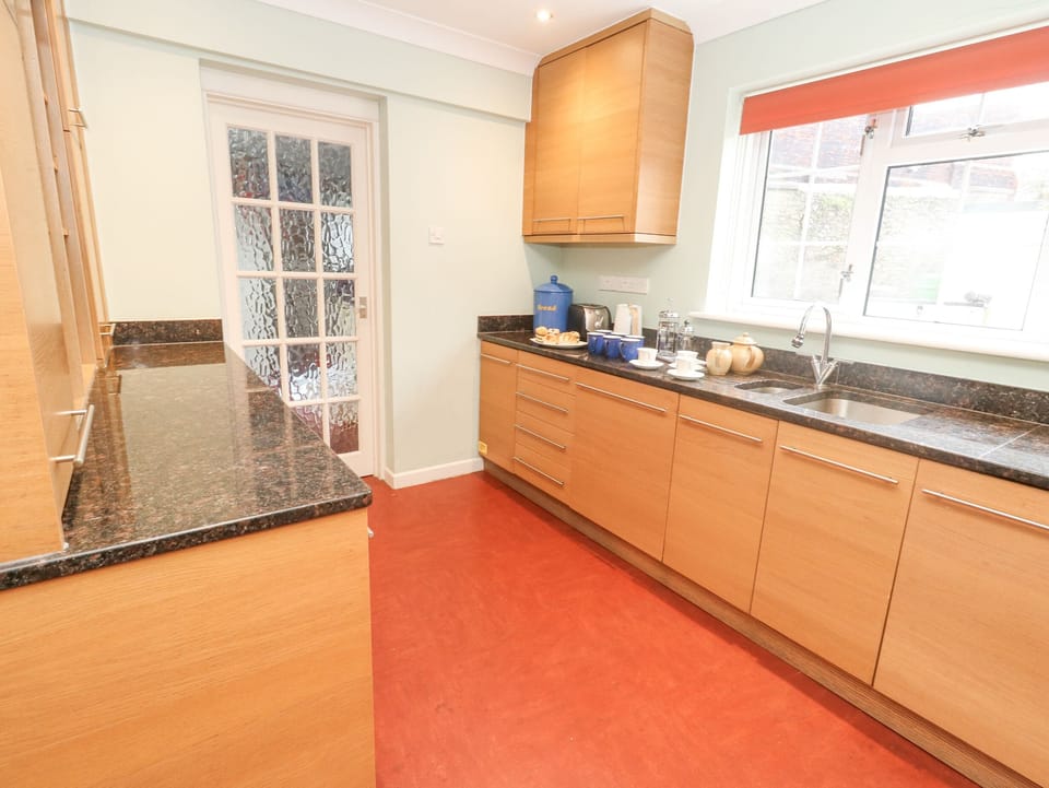 Fridge, dishwasher, electric kettle, toaster