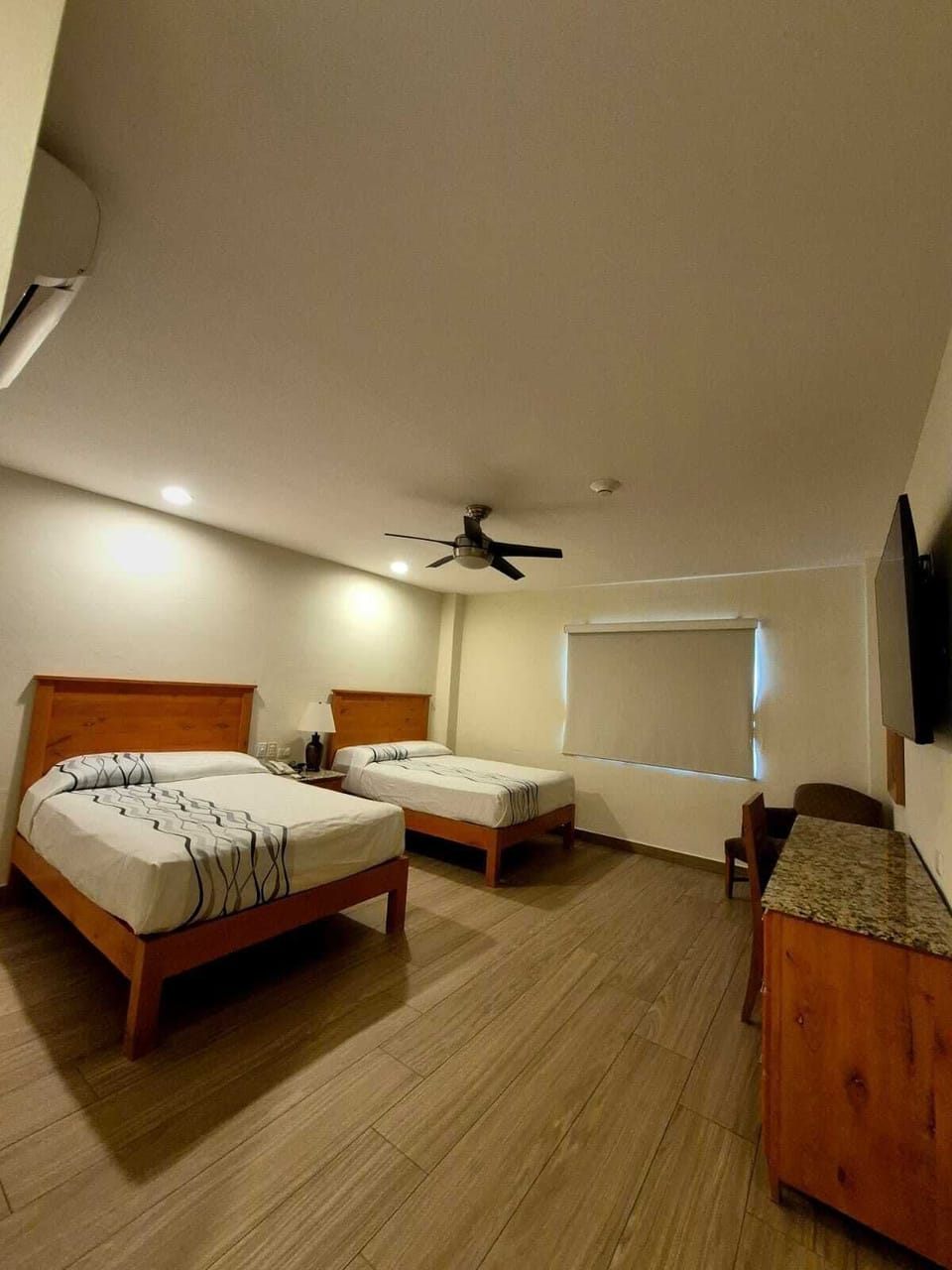 In-room safe, free WiFi
