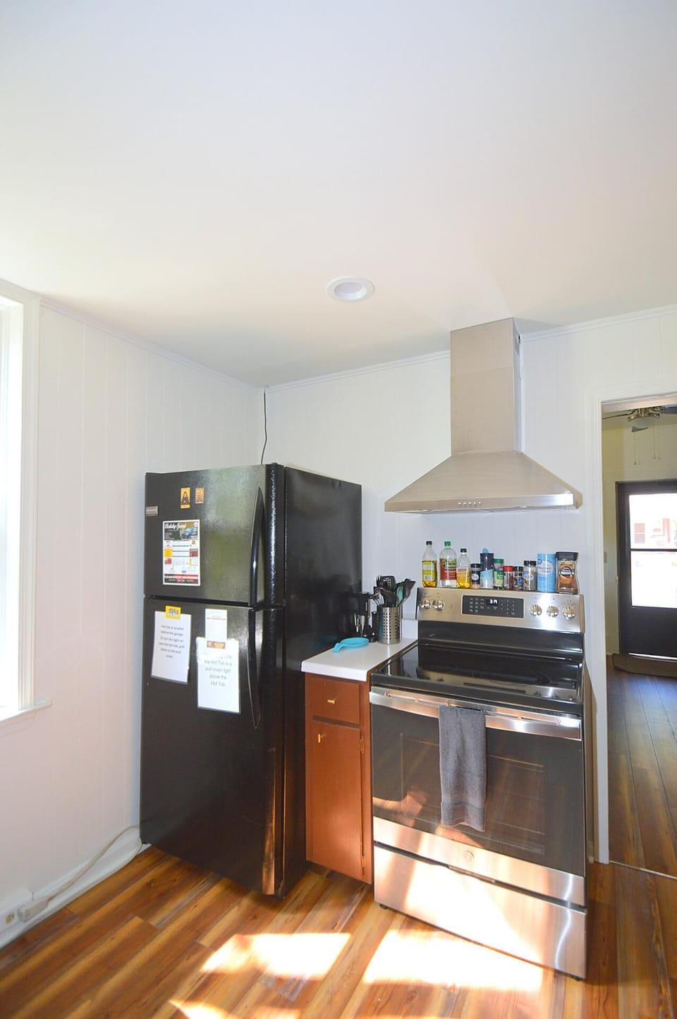 House, Multiple Beds (Broadway Cottage - Convenient locatio) | Private kitchen | Coffee/tea maker