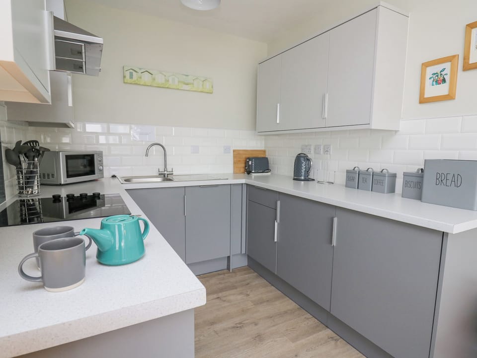 Fridge, dishwasher, electric kettle, toaster