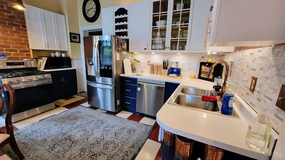 Shared fridge, microwave, oven, stovetop