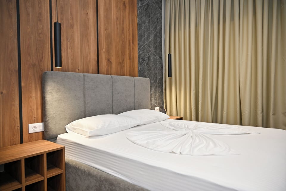 Desk, bed sheets