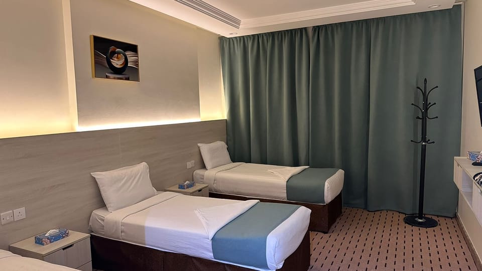 Basic Double Room | Hypo-allergenic bedding, in-room safe, soundproofing, free WiFi