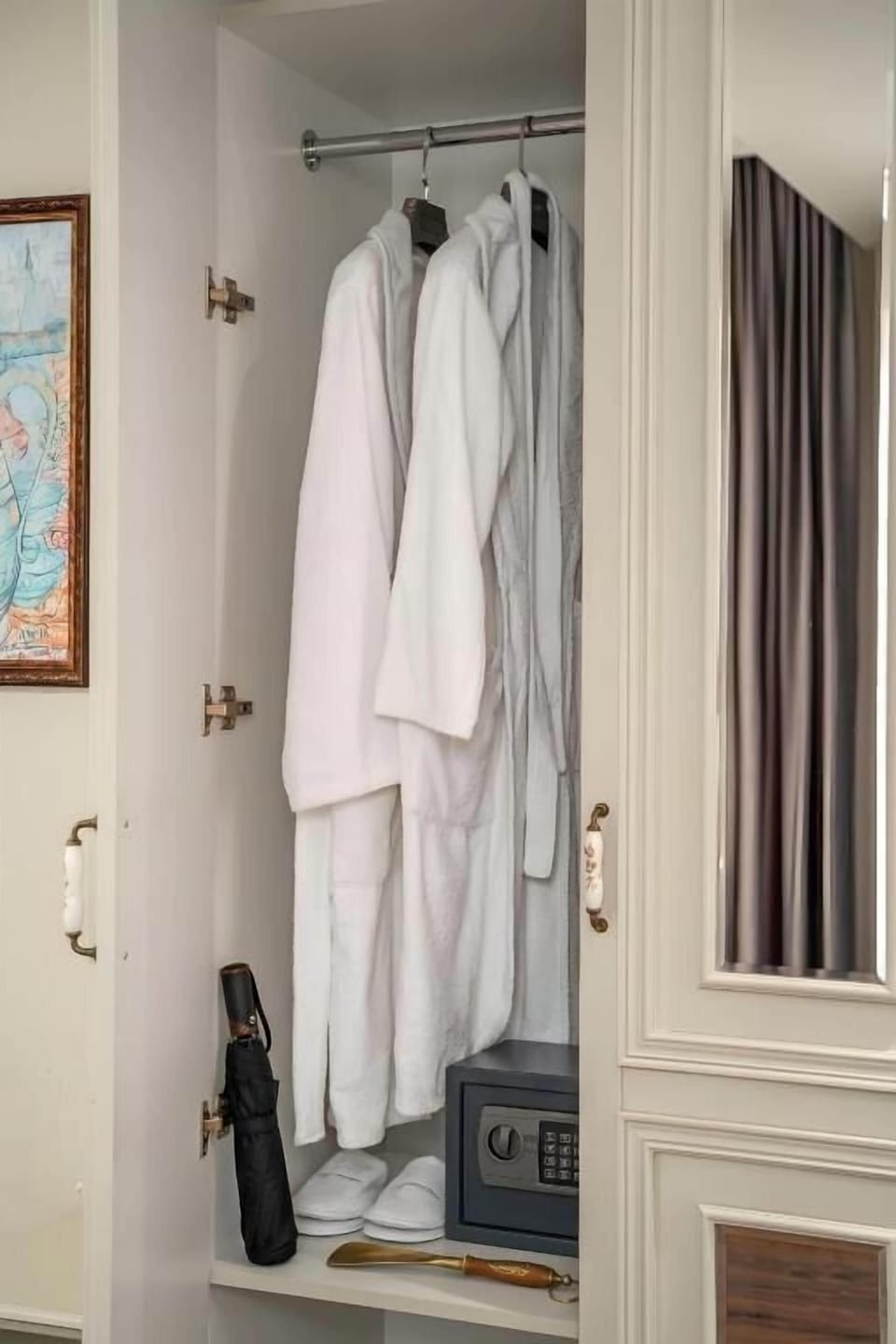 Deluxe Double Room | Premium bedding, in-room safe, desk, blackout drapes
