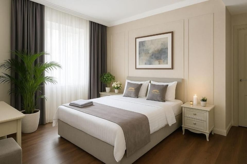 Premium bedding, in-room safe, desk, laptop workspace