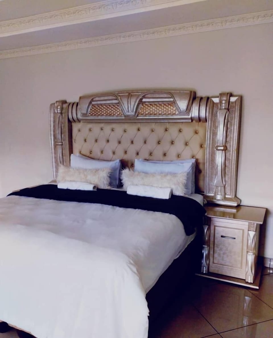 Presidential Suite, River View