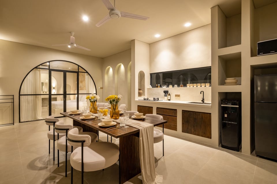 Deluxe Villa, 3 Bedrooms | Private kitchenette | Fridge, microwave, stovetop, electric kettle