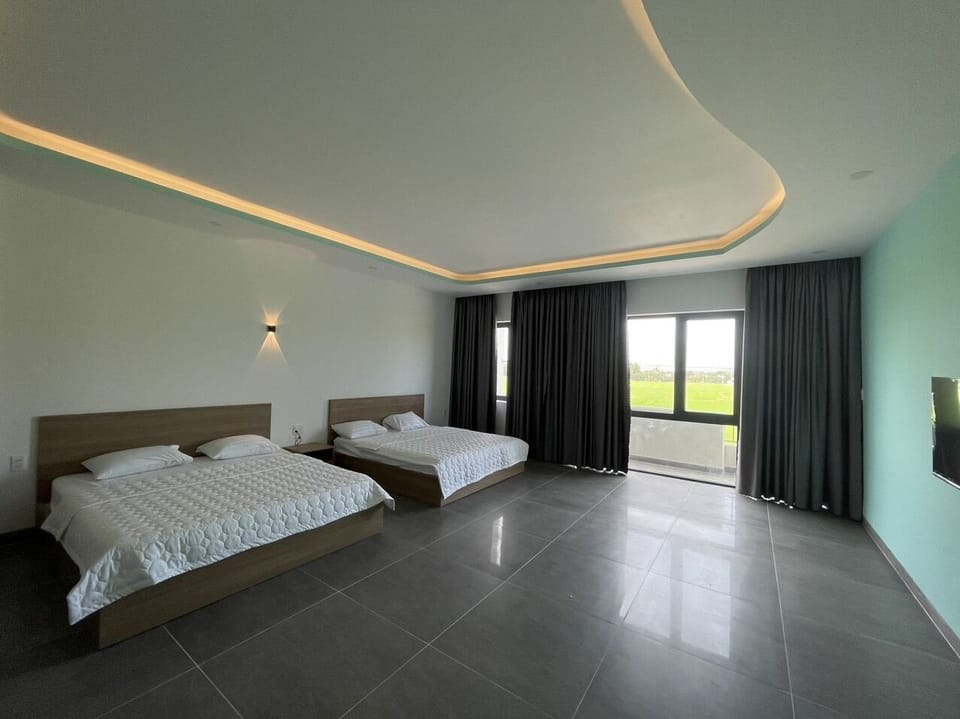 Panoramic Double or Twin Room, 1 King Bed | Premium bedding, down comforters, pillowtop beds, desk