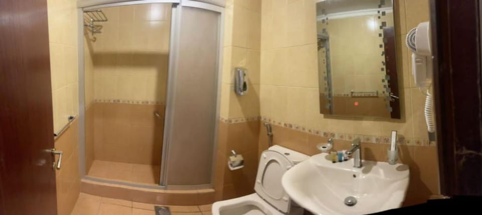 Panoramic Studio, Lake View | Bathroom | Free toiletries, bathrobes, bidet