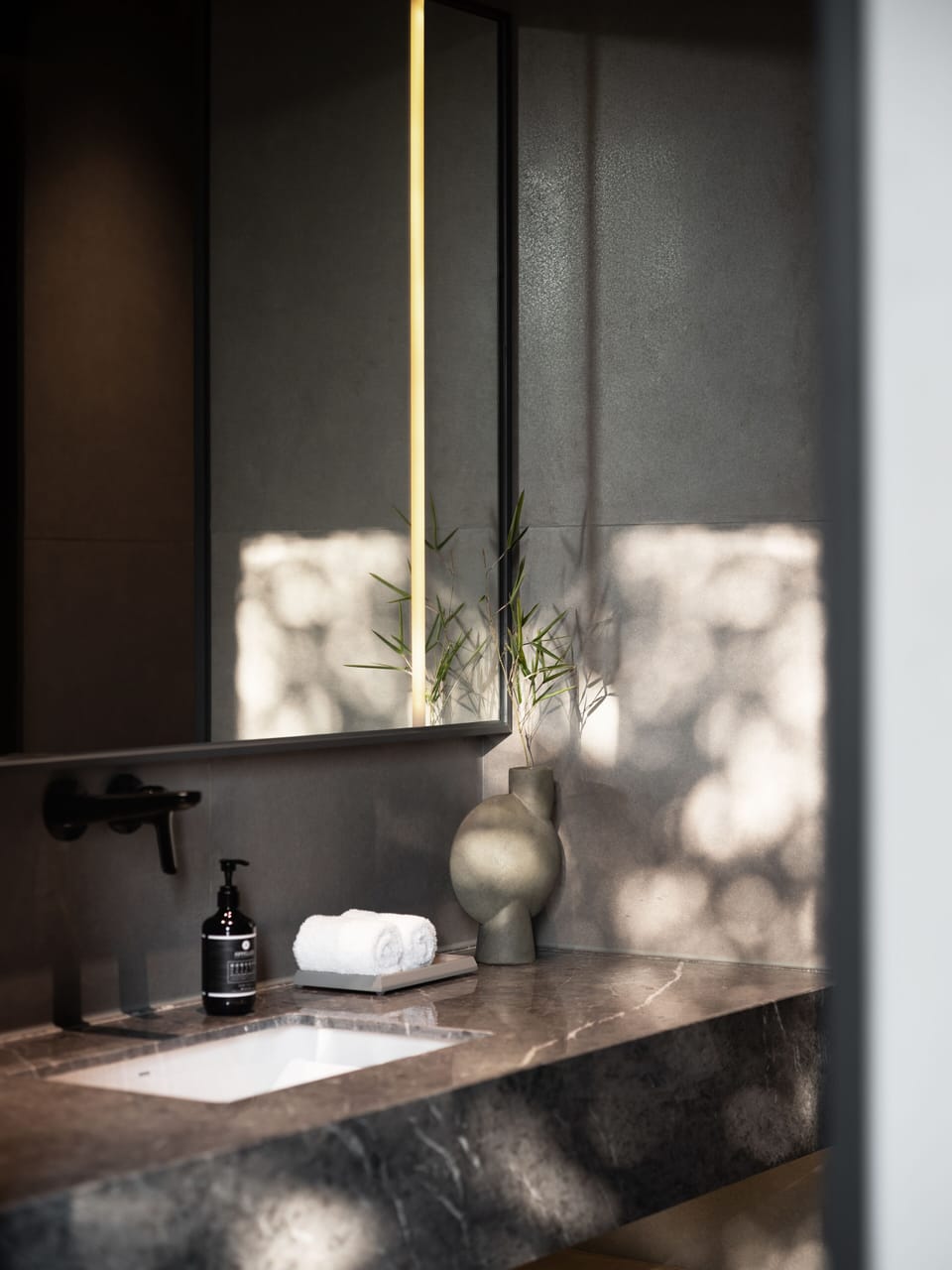 Design Room, 1 King Bed, City View | Bathroom | Separate tub and shower, rainfall showerhead, free toiletries