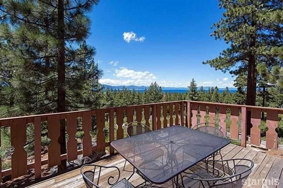 House, 4 Bedrooms | Terrace/patio
