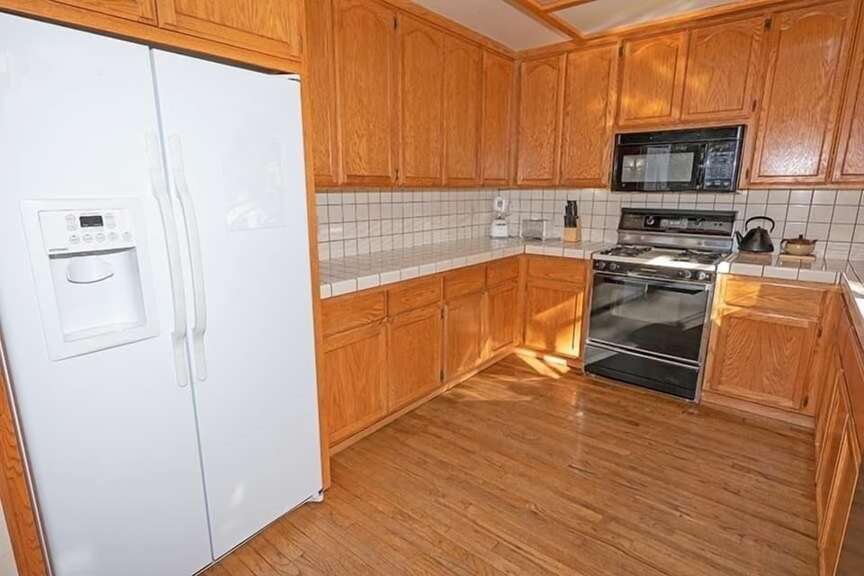 House, 4 Bedrooms | Private kitchen | Coffee/tea maker