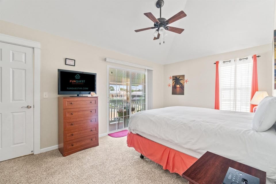 Townhome, Multiple Beds (Basking by the Beach) | 2 bedrooms