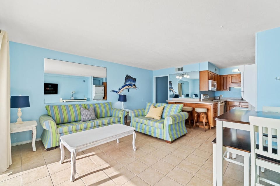 Condo, 1 King Bed with Sofa bed (The Summit 1021) | Living area