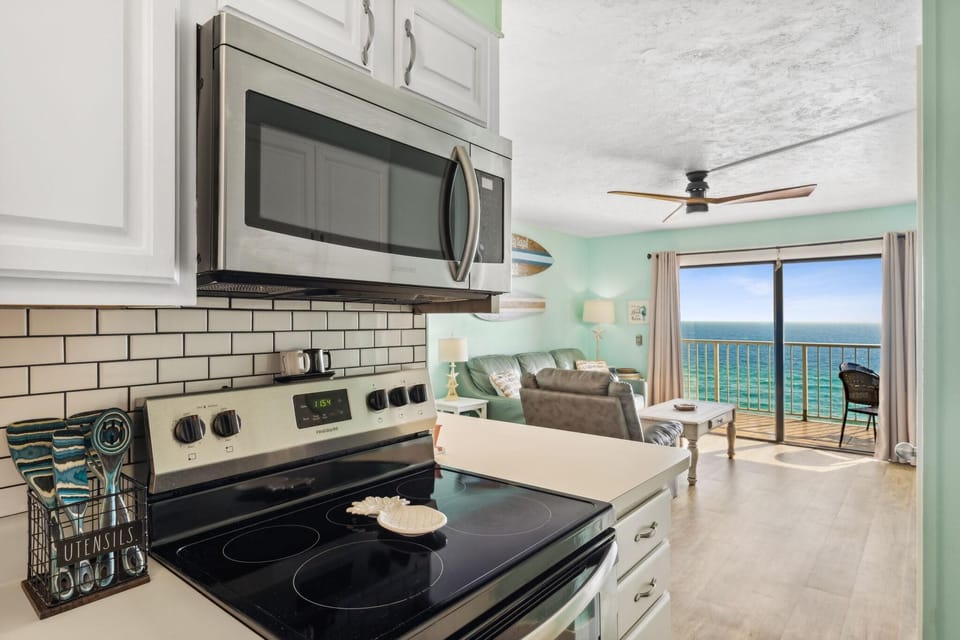 Condo, 1 King Bed with Sofa bed (The Summit 1322) | Private kitchen | Oven, stovetop, dishwasher, toaster