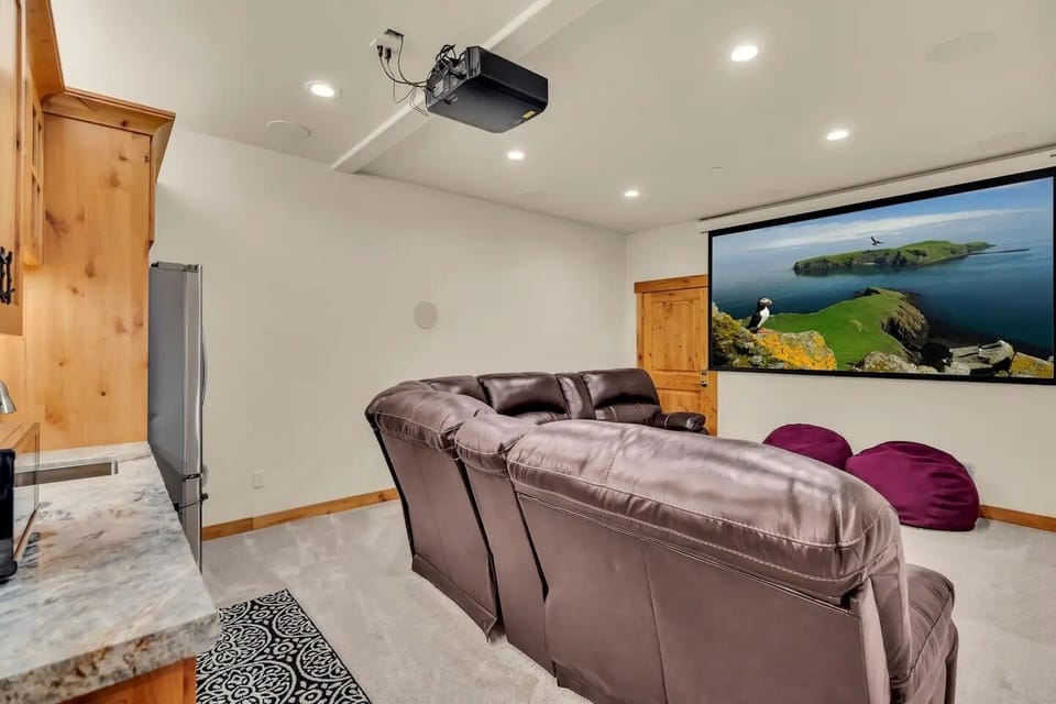 House, 5 Bedrooms | 5 bedrooms, bed sheets