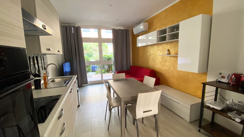 Apartment, 1 Bedroom | Private kitchen