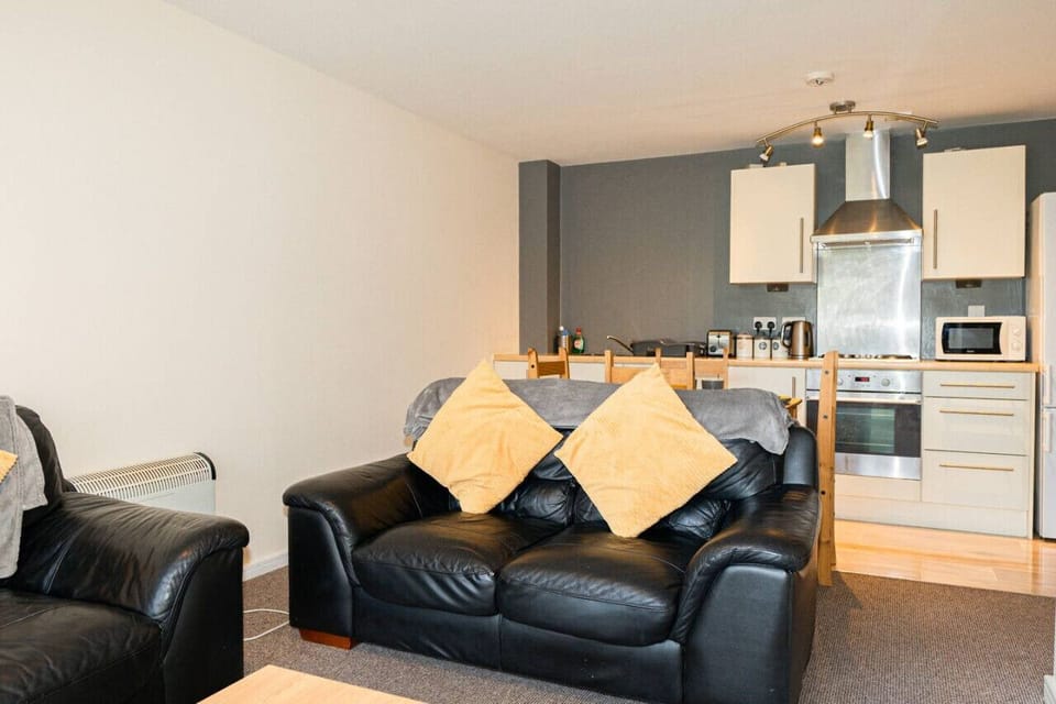 Comfort Apartment | Living area | 32-inch LED TV with digital channels