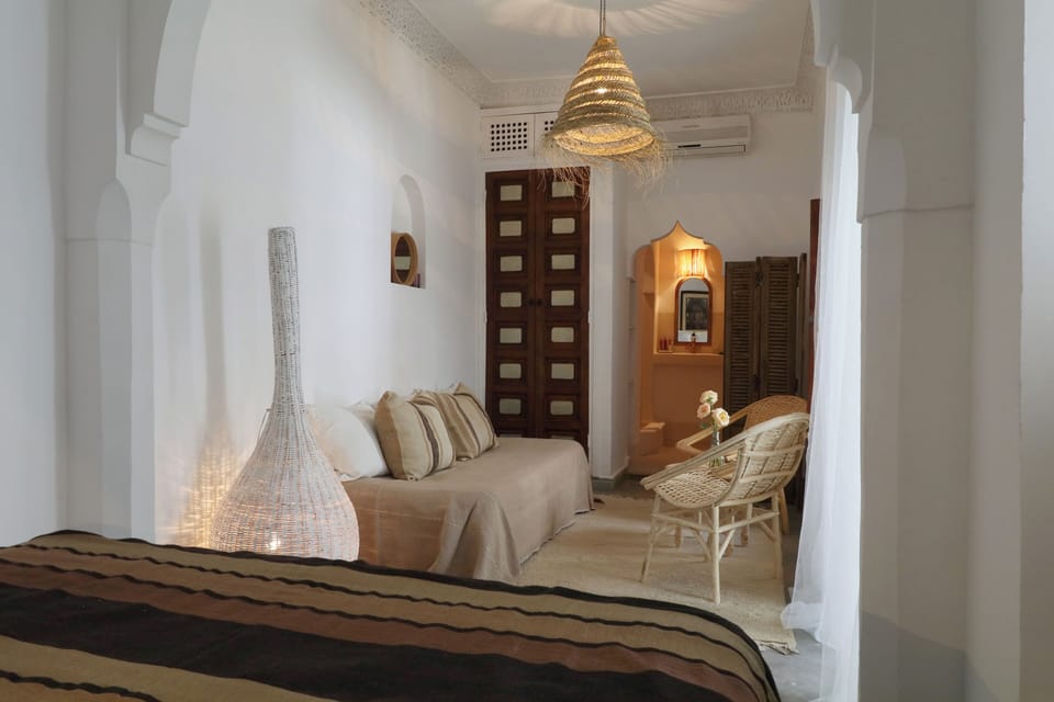 Double Room | Free WiFi, bed sheets