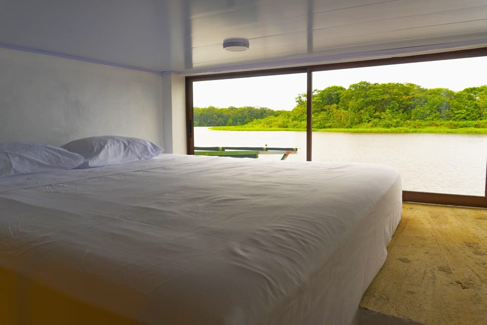 Laptop workspace, WiFi (free), individually furnished, bed sheets