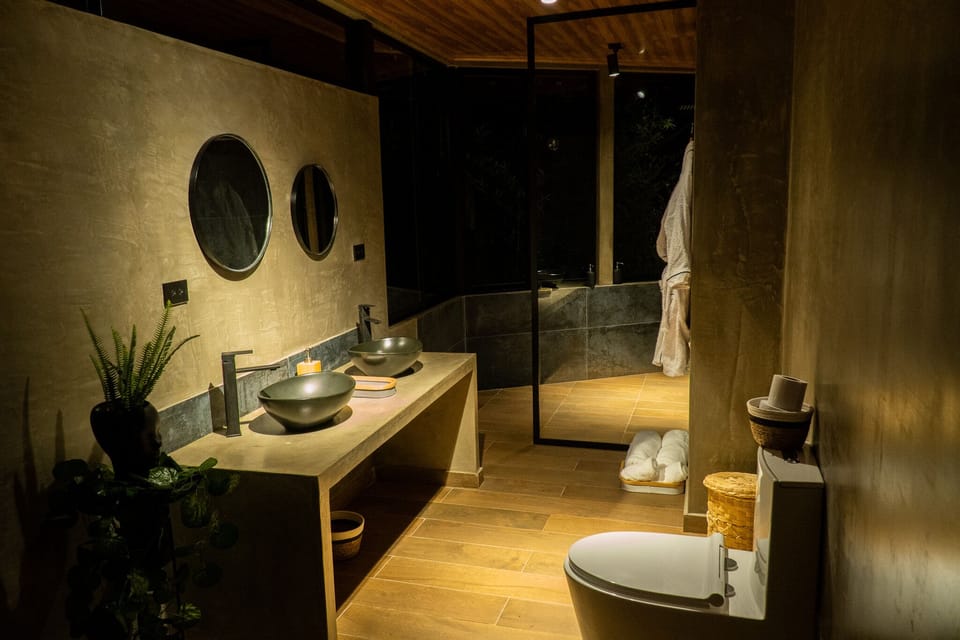 TYZHY | Bathroom | Hair dryer, bathrobes, slippers, towels