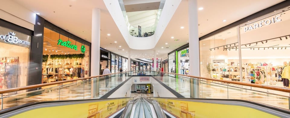 Shopping mall