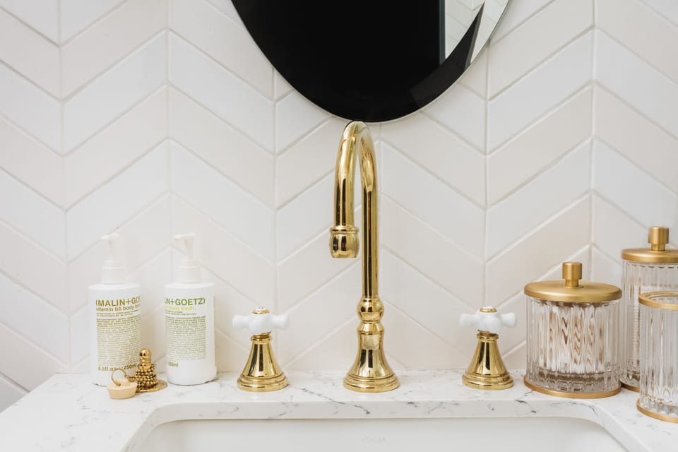 Shower, hair dryer, bathrobes, towels