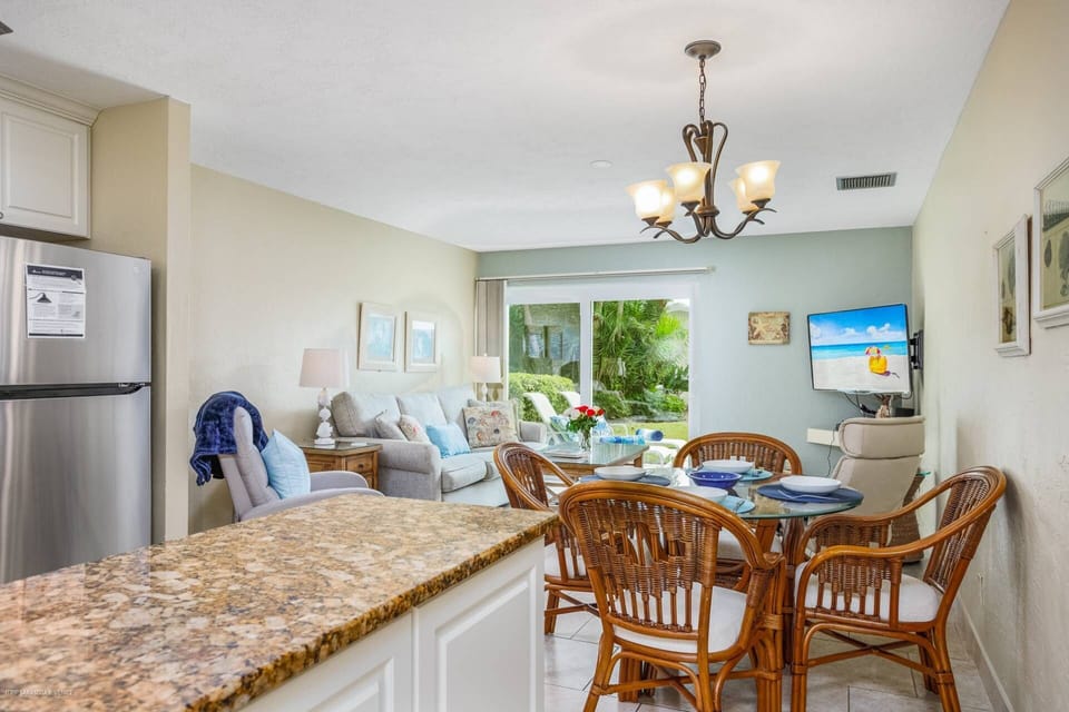 Condo (Jamaica Royale Beach Happiness) | Exterior