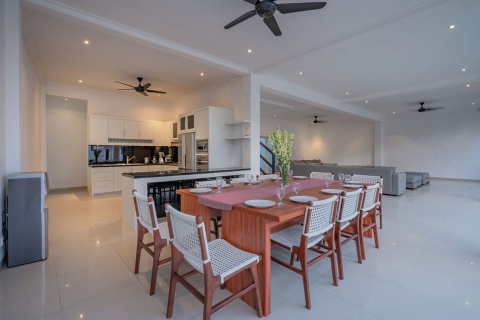 Family Villa | In-room dining