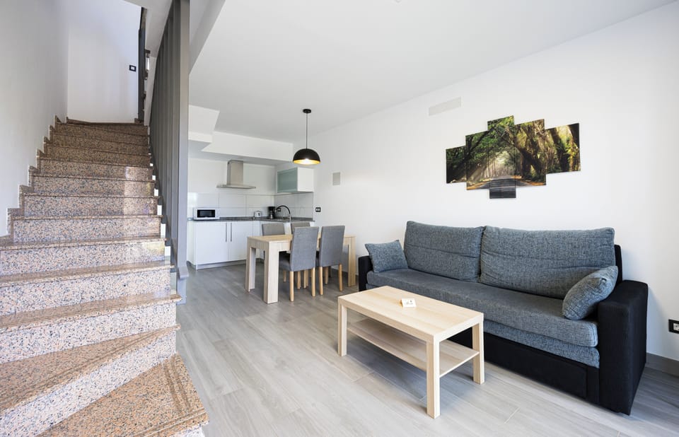 Bungalow, 2 Bedrooms | Living area