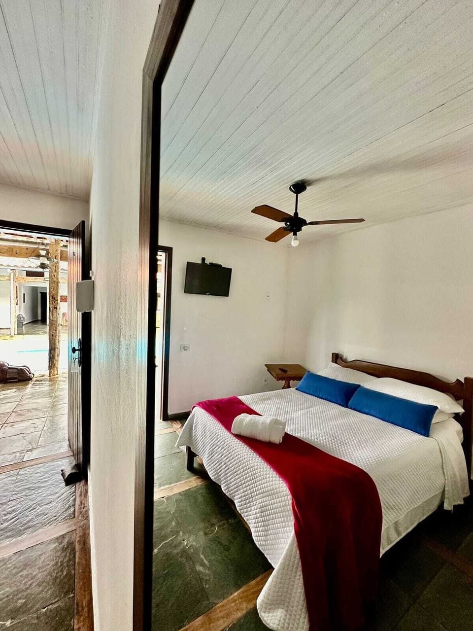 Economy Triple Room | Free WiFi, bed sheets