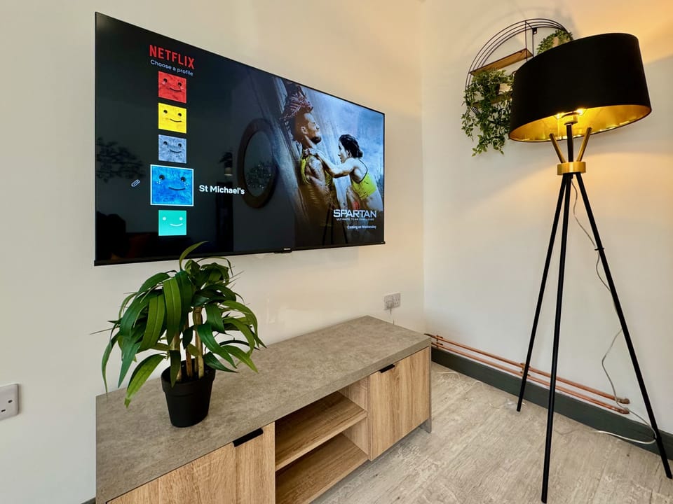 Family House | Living area | Flat-screen TV, video-game console