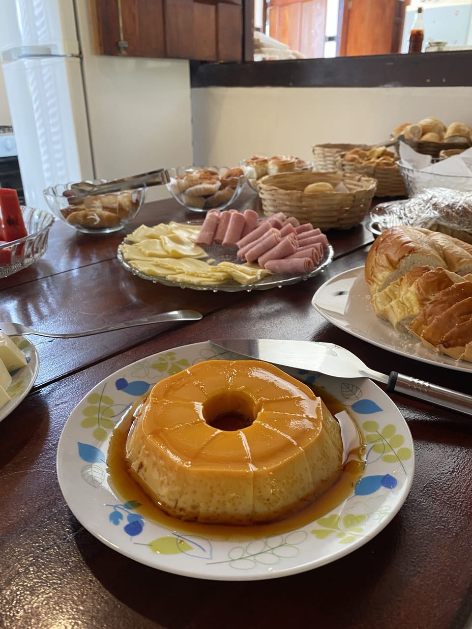 Full breakfast for a fee on weekends