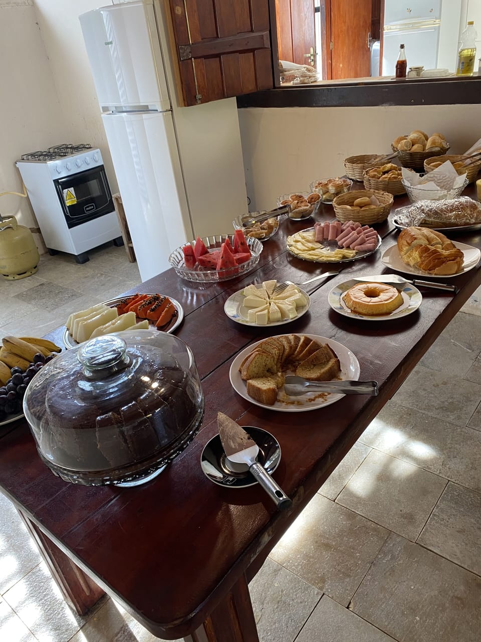 Full breakfast for a fee on weekends