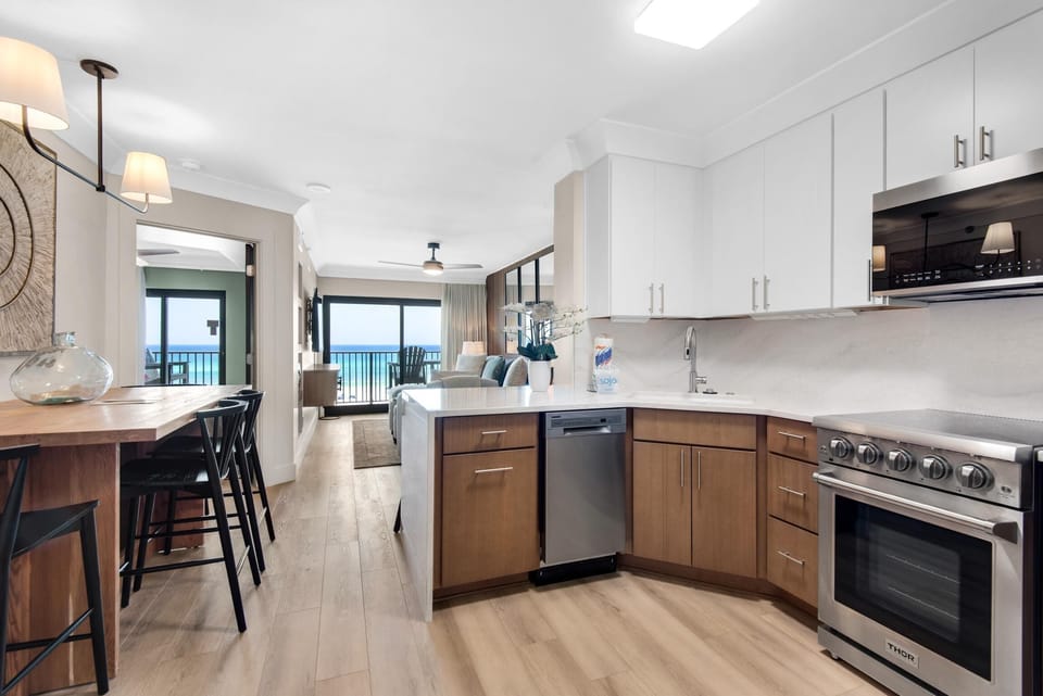 Apartment, Multiple Beds (Sundunes 122) | Private kitchen | Oven, toaster, paper towels