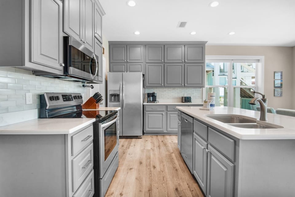 House, Multiple Beds (Para-Dise Upper) | Private kitchen | Oven, toaster, paper towels