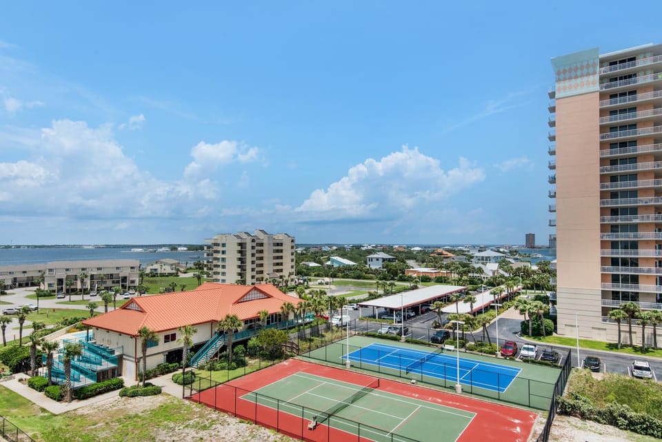 Emerald Dolphin Unit 610 Apartment in Pensacola Beach