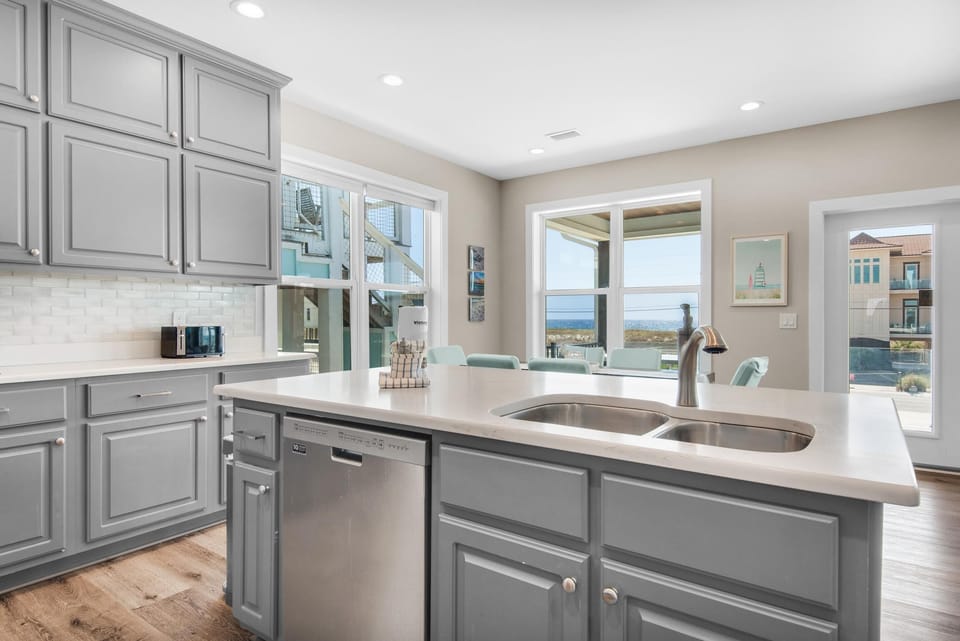 House, Multiple Beds (Para-Dise) | Private kitchen | Oven, toaster, paper towels
