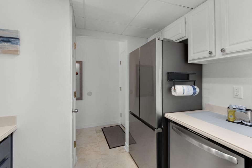 Condo, 1 Queen Bed with Sofa bed (Sand Dollar W-103) | Interior