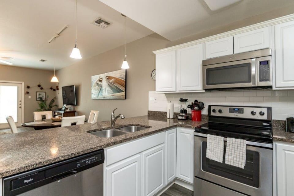 Studio (3 Bedrooms) | Property amenity