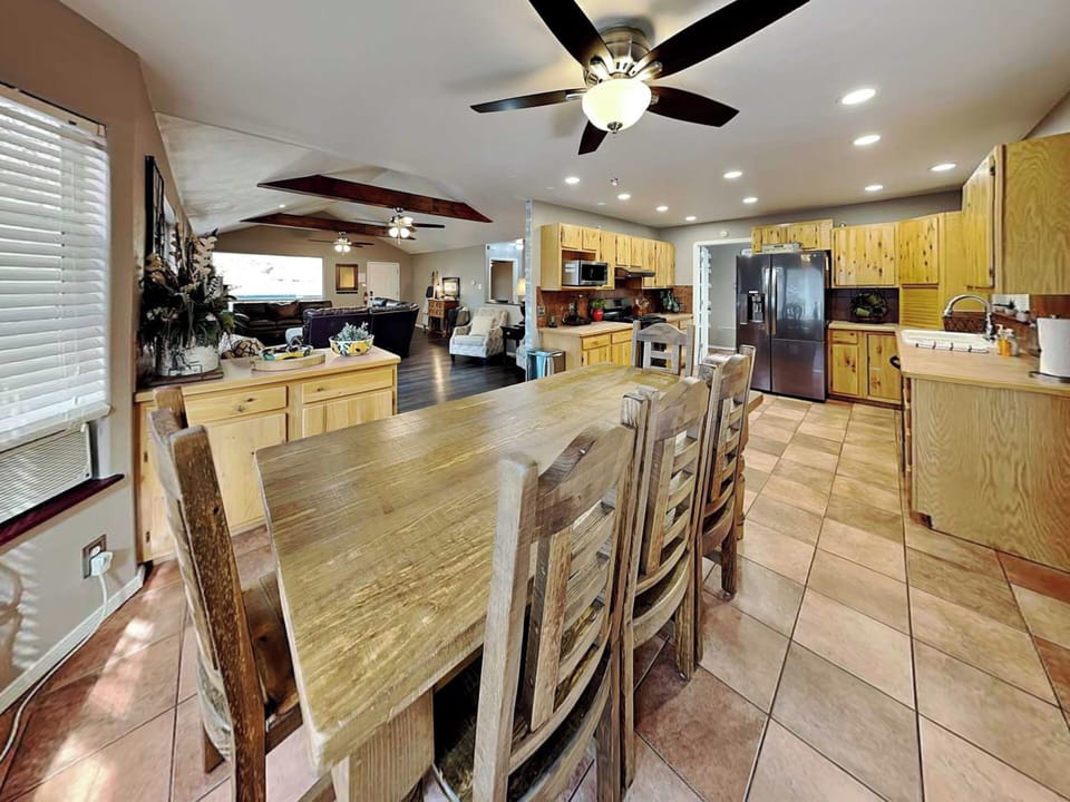 House (4 Bedrooms) | Property amenity