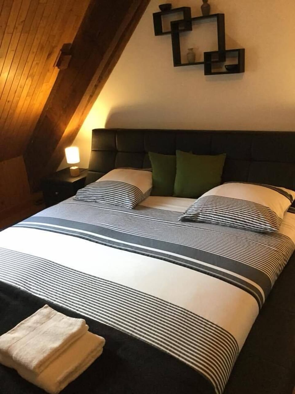 Deluxe Double Room | Free WiFi, bed sheets
