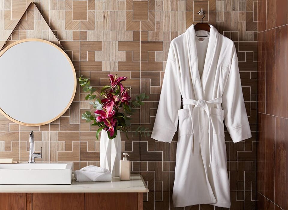 Deep-tissue massages, massages