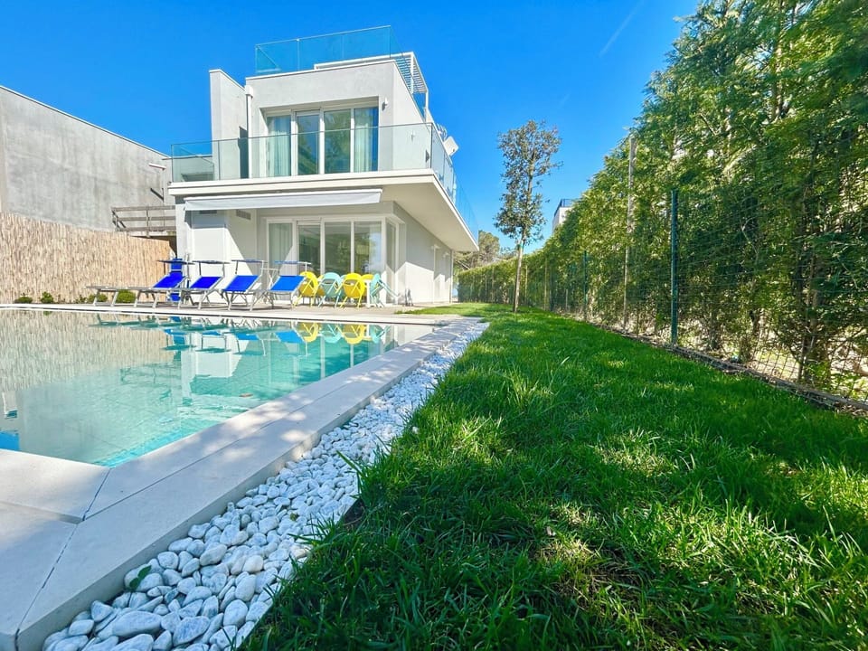 Villa, 4 Bedrooms, Private Pool, Garden View | Pool | Outdoor pool