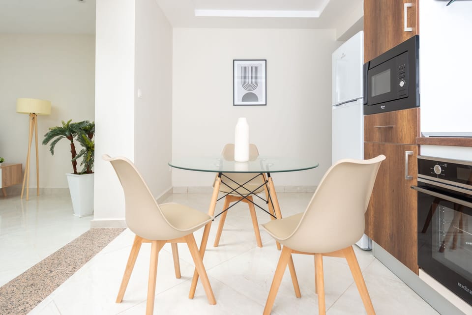 Apartment | Private kitchen | Coffee/tea maker, full-size fridge, microwave, oven